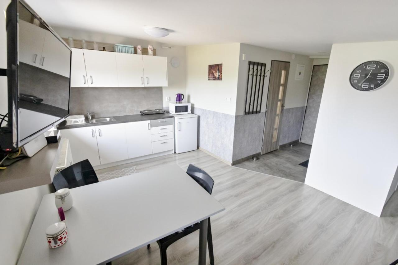 Apartman Theo Veľký Slavkov Екстериор снимка