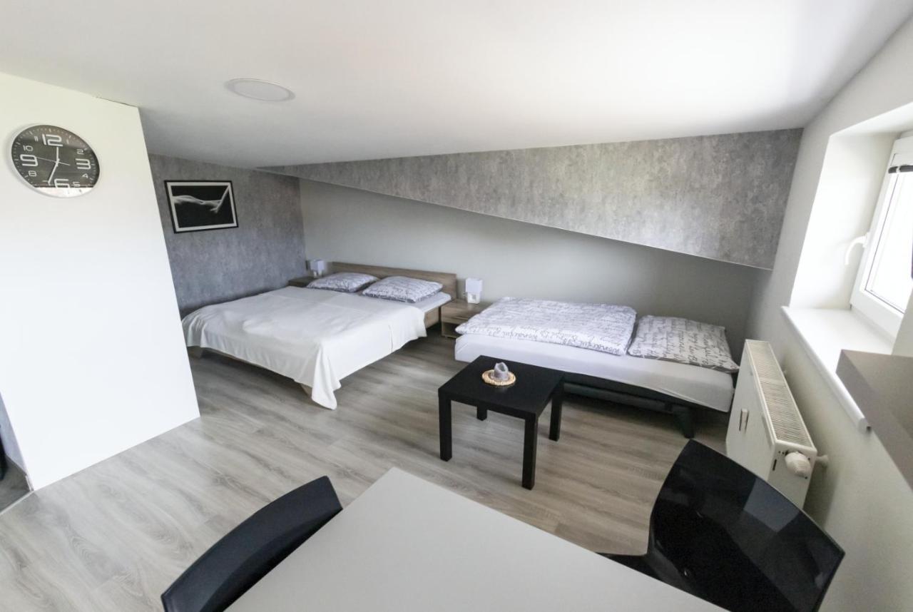 Apartman Theo Veľký Slavkov Екстериор снимка
